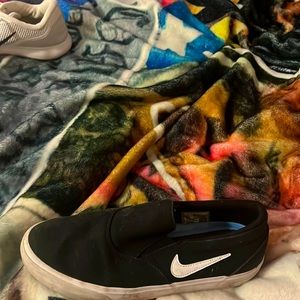 Nike slip on